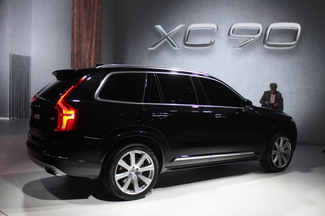 2016-volvo-xc90_100478504_m