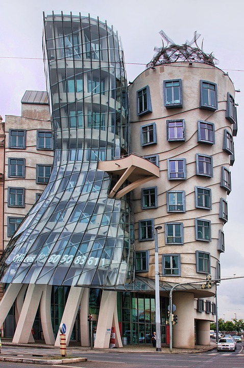 the-dancing-house-1530016_960_720