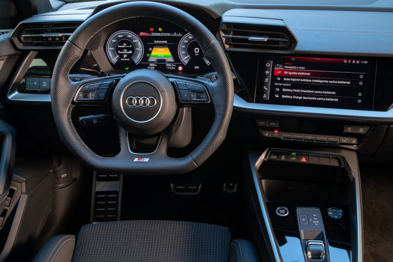 Abitacolo della nuova Audi A3 Sportback ibrida plug-in